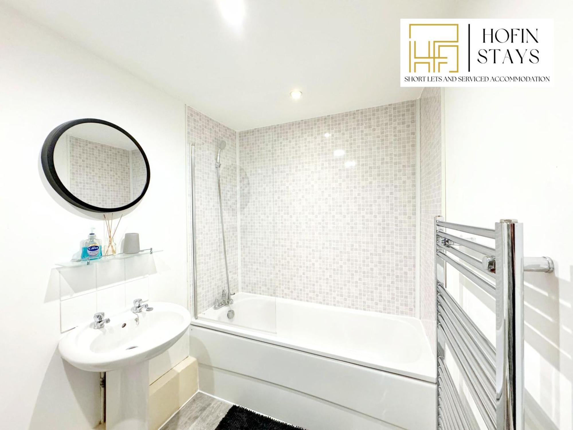 Last-Minute Reserve L Premium Deal On 2 Double Bed Apartment For 6 Guests L Best Deals L Hofin Stays Short Lets & Serviced Accommodation Londres Exterior foto